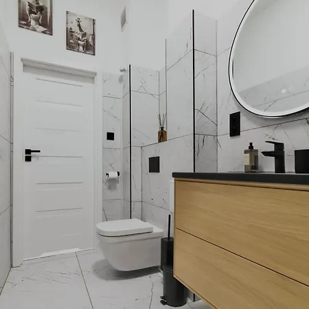 Monjan Apartment - 2 Bedrooms - Wroclaw Market Square Apartment Wroclaw